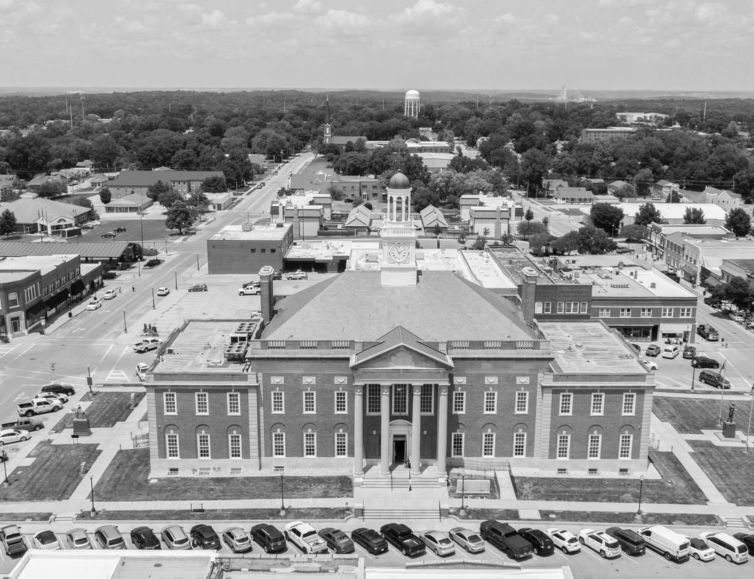 Noah Jigsaw Puzzle Karlsruhe Palace. The 18th century Karlsruhe Palace (German: Karlsruher Schloss). Karlsruhe, Baden-Wuerttemberg, Germany in black white 1000 pieces