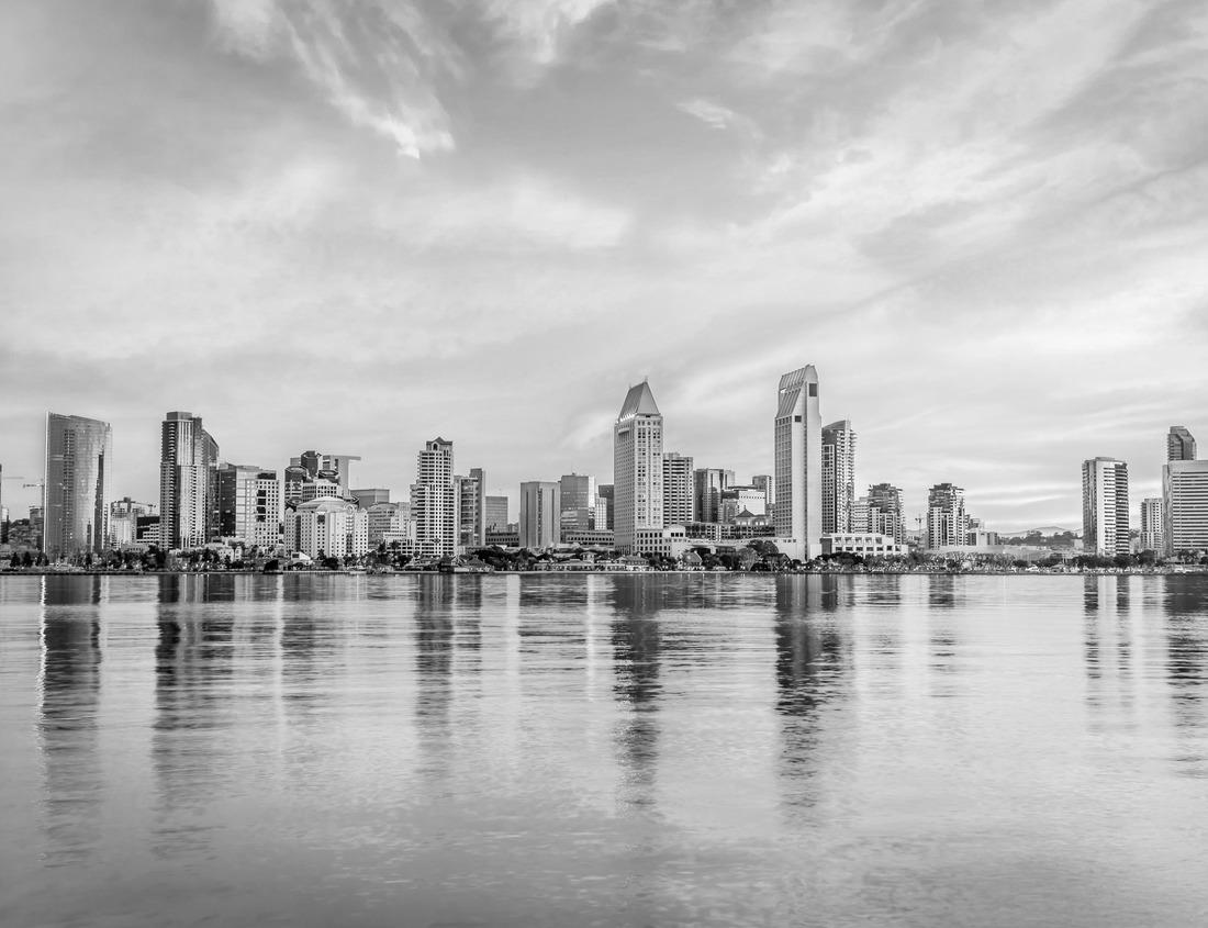 Noah Jigsaw Puzzle Evening at Elvis Presley Lake. Elvis Presley Lake is a 100-acre lake in Lee County, outside of Tupelo, Mississippi in black white 1000 pieces