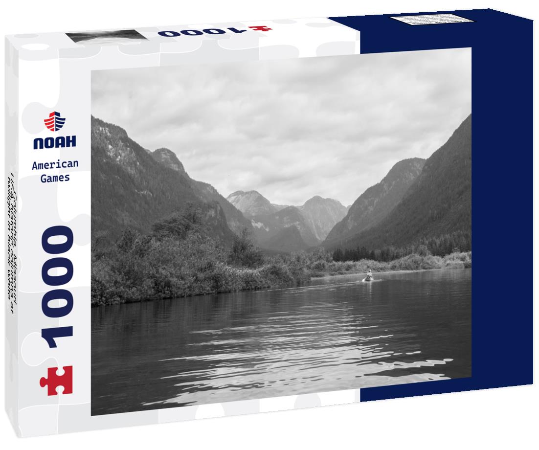 Noah Jigsaw Puzzle Columbia, Missouri, USA historic columns at twilight in black white 1000 pieces