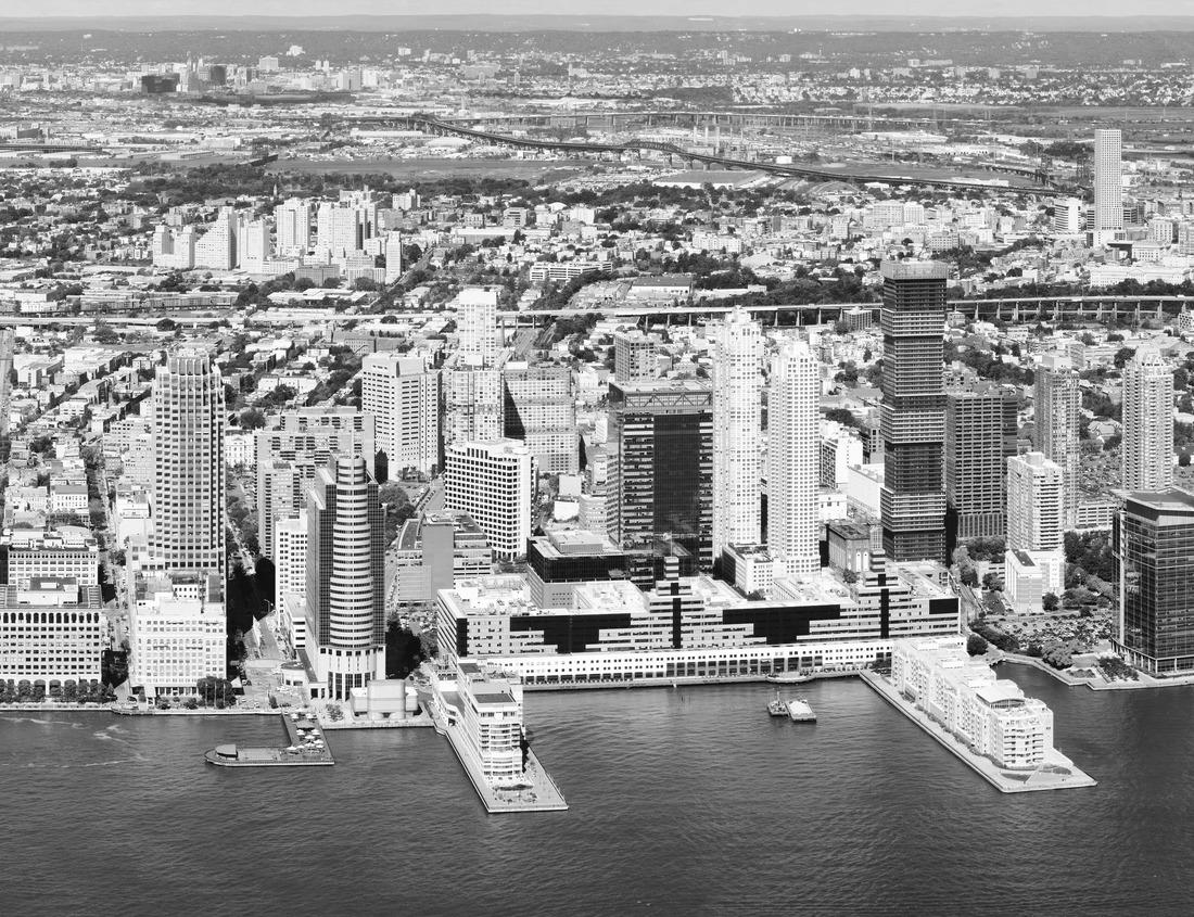 Noah Jigsaw Puzzle Aerial view downtown Atlanta skyline in black white 1000 pieces