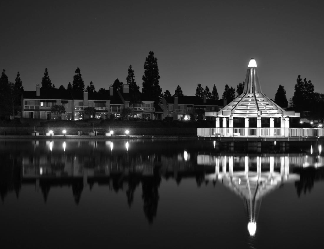 Noah Jigsaw Puzzle Atlanta, Georgia, USA downtown skyline over highways at dusk in black white 1000 pieces