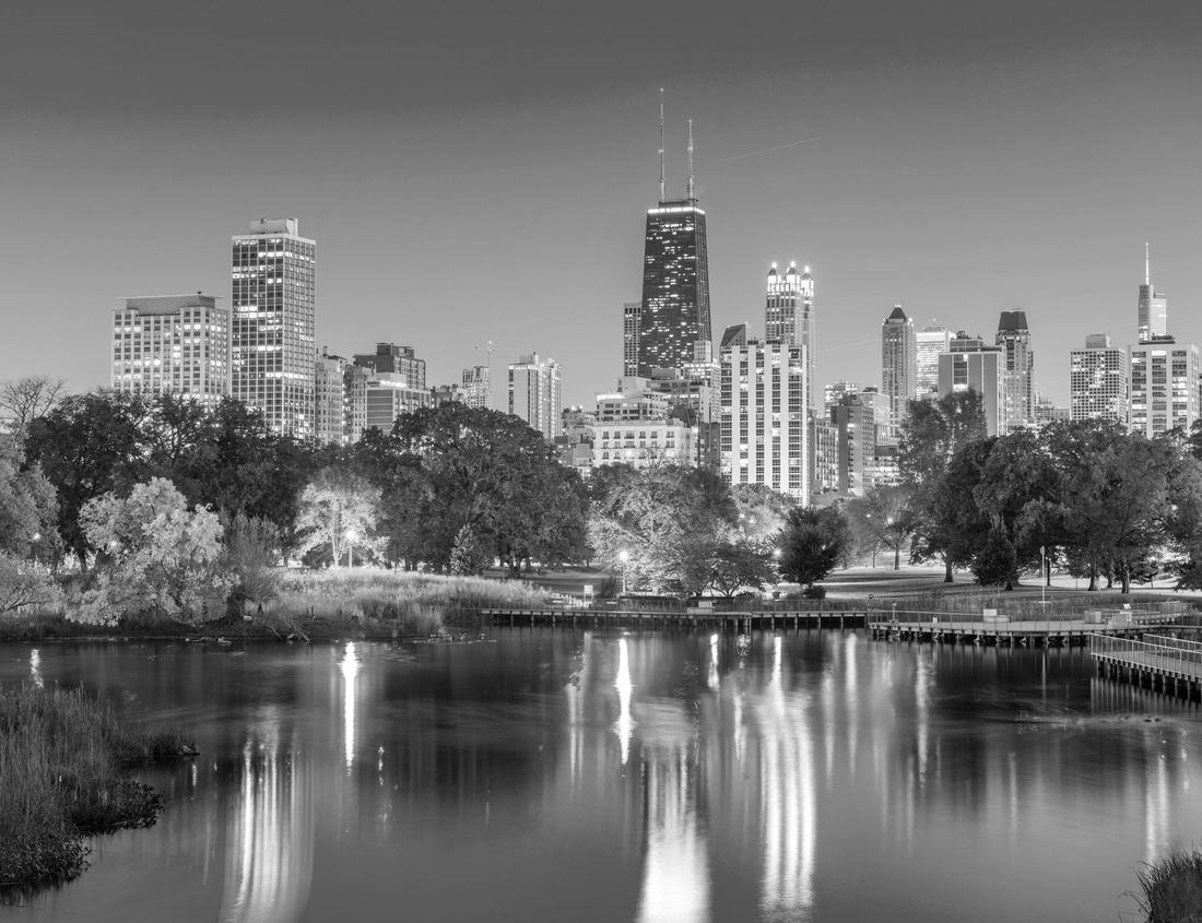 Noah Jigsaw Puzzle Hellenstein Castle (Schloss Hellenstein) above the city of Heidenheim an der Brenz in eastern Baden-Württemberg, Germany in black white 1000 pieces
