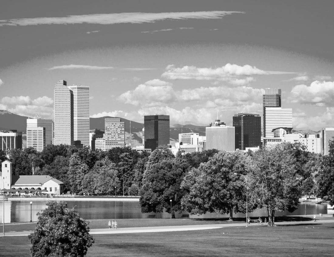 Noah Jigsaw Puzzle Historic building in Bad Liebenwerda in Germany in black white 1000 pieces