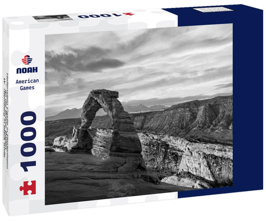 Noah Jigsaw Puzzle Hellenstein Castle in Heidenheim an der Brenz, Baden-Württemberg in black white 1000 pieces