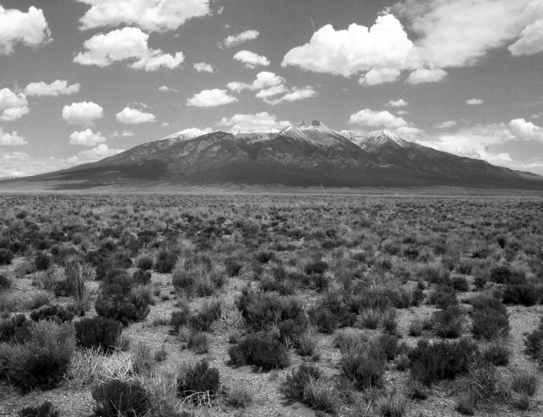 Noah Jigsaw Puzzle View of Blanca Peak in Alamosa County, Colorado, USA. in black white 1000 pieces