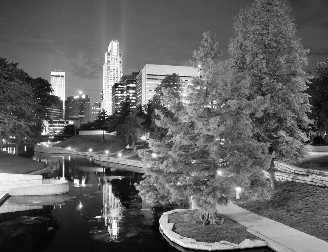 Noah Jigsaw Puzzle Fresh green Nagatoro Valley, Saitama, Japan in black white 1000 pieces