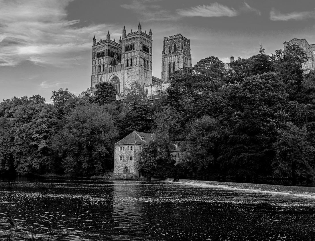 Noah Jigsaw Puzzle Grote Markt in Mechelen, Belgium. Mechelen is a city and municipality in the province of Antwerp, Flanders, Belgium in black white 1000 pieces