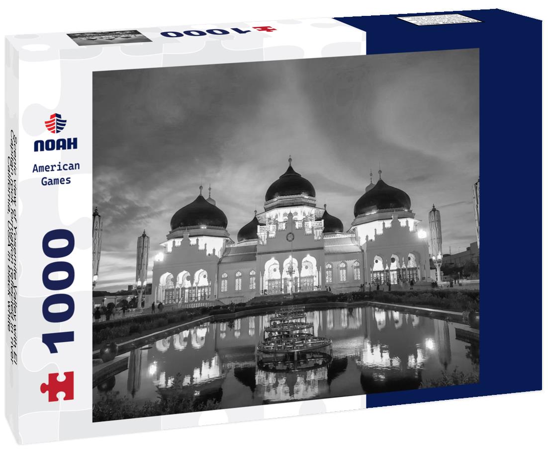 Noah Jigsaw Puzzle Baiturrahman Grand Mosque in Banda Aceh, Indonesia. in black white 1000 pieces