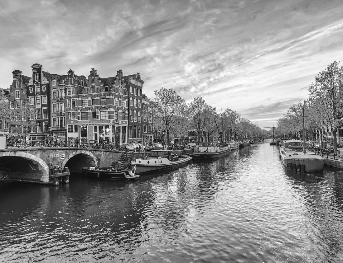 Noah Jigsaw Puzzle Akron, Ohio, USA downtown skyline at dusk in black white 1000 pieces