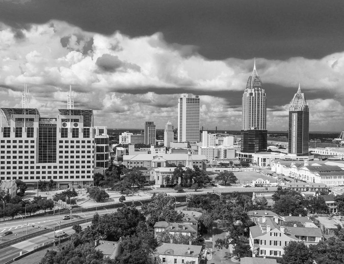 Noah Jigsaw Puzzle Downtown Mobile, Alabama, USA skyline. in black white 1000 pieces