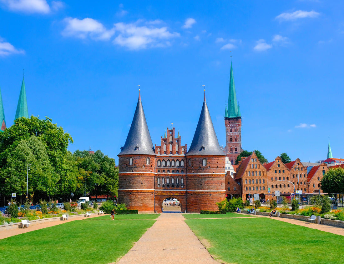 Noah Jigsaw Puzzle Lubeck. The Holsten Gate or Holstentor on Holstentorplatz in old town, Germany 1000 pieces