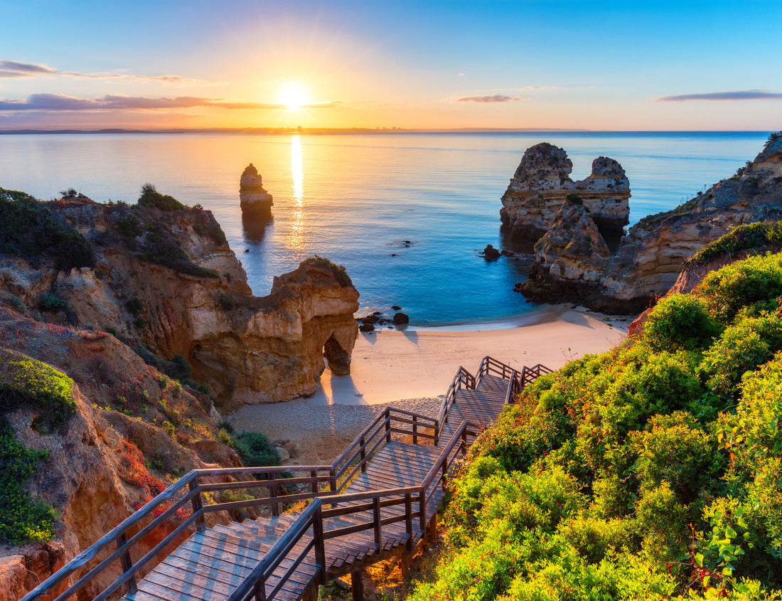 Noah Jigsaw Puzzle Camilo Beach (Praia do Camilo) in the Algarve, Portugal with turquoise sea in the background. Boardwalk to Praia do Camilo beach, Portugal. Magnificent view of Camilo beach in Lagos, Algarve, Portugal 1000 pieces