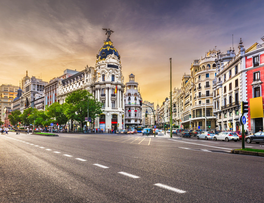 Noah Jigsaw Puzzle Madrid, Spain cityscape at Calle de Alcala and Gran Via 1000 pieces