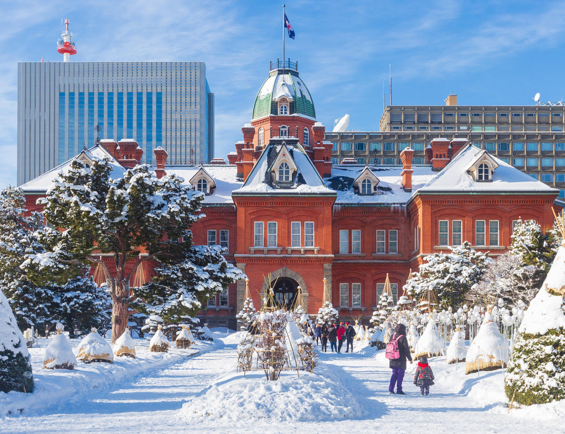 Noah Jigsaw Puzzle Former Hokkaido Government Office Building (Red Brick Office) in the winter season, the famous landmark and destination for tourists. Sapporo, Hokkaido, Japan 1000 pieces