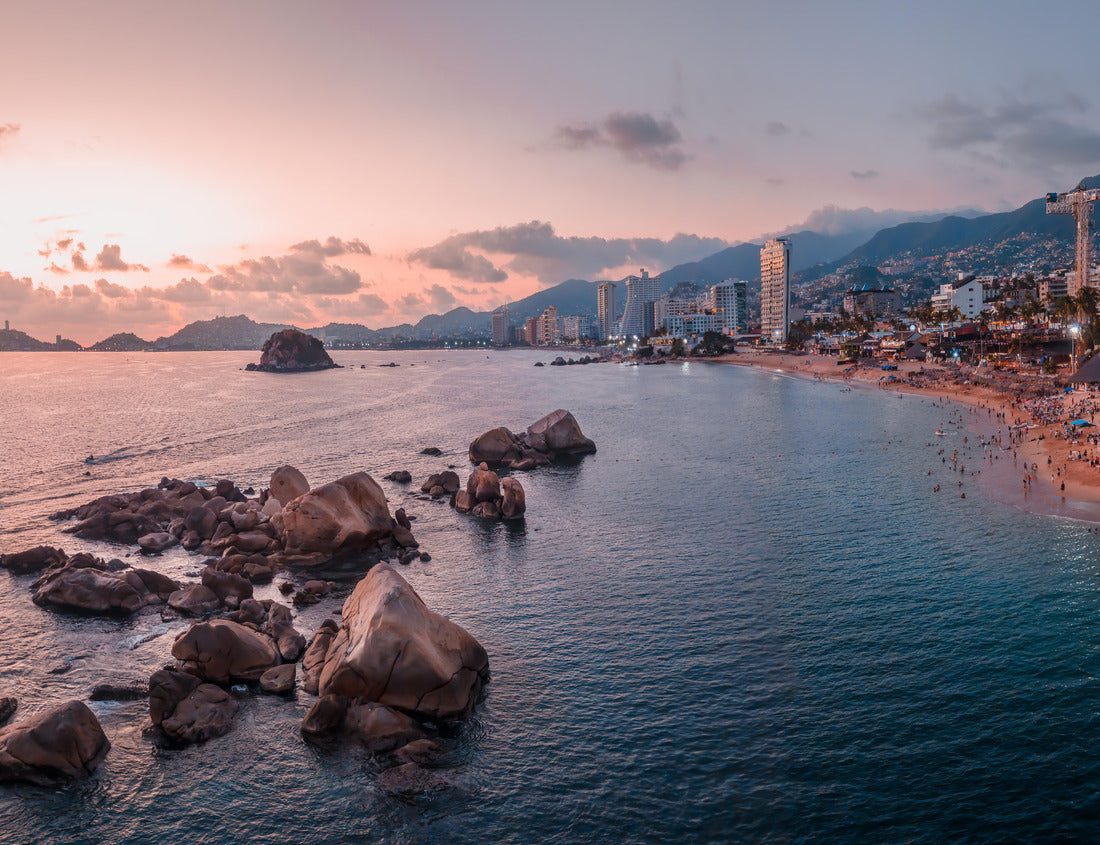 Noah Jigsaw Puzzle Aerial view of a sunset in the city of Acapulco, Mexico 1000 pieces