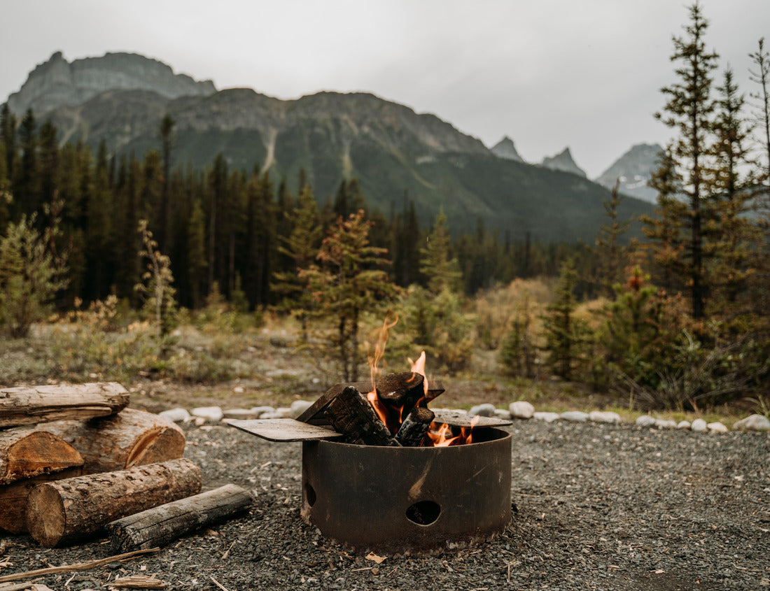Noah Jigsaw Puzzle Bonfire on the campsite in Banff National Park, Alberta, Canada 1000 pieces