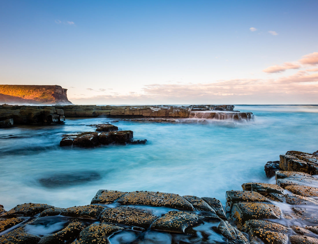 Noah Jigsaw Puzzle Hiking along the coastline in Royal National Park of Australia 1000 pieces