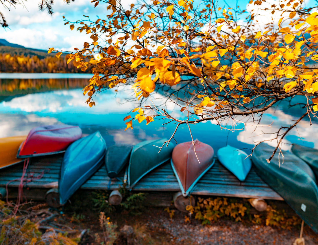 Noah Jigsaw Puzzle Canoes On Lake In Beautiful Fall Peak Color 1000 pieces