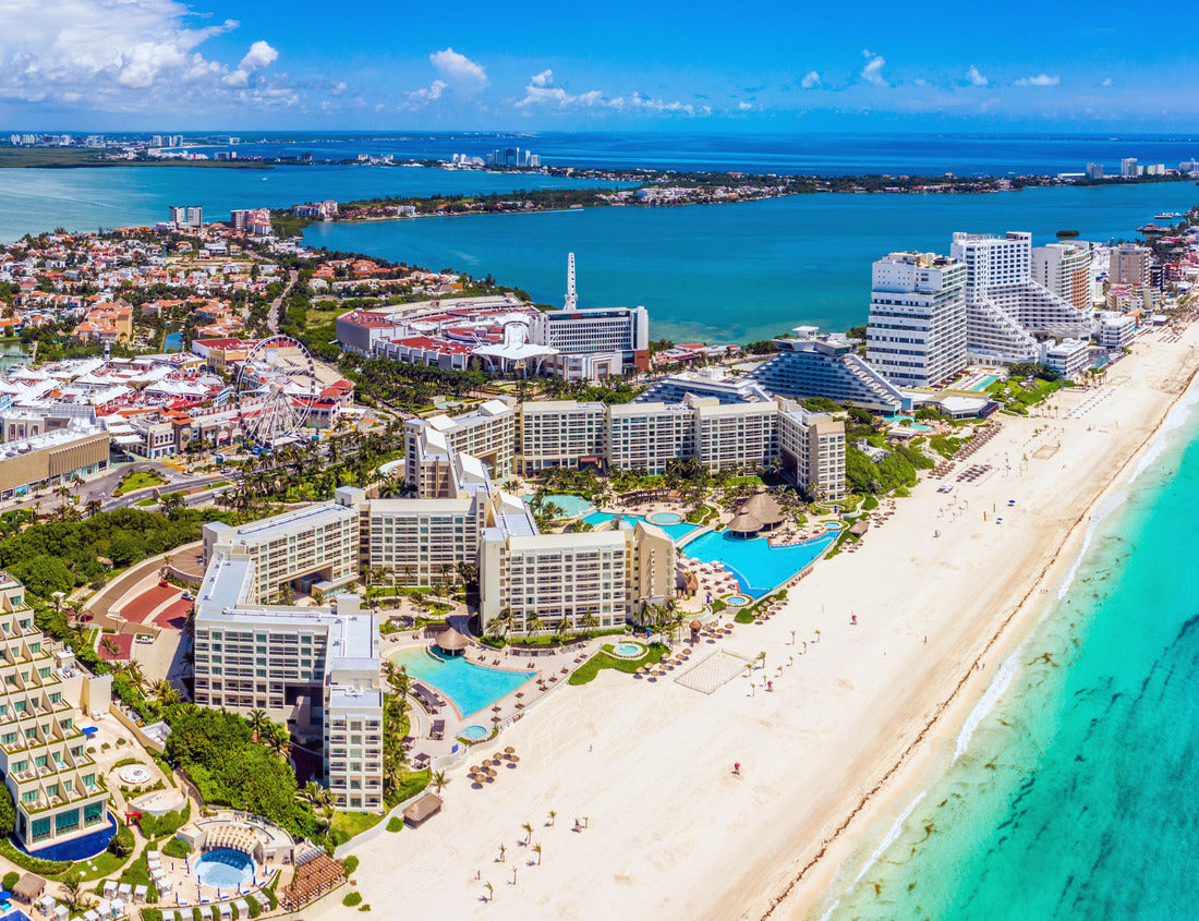 Noah Jigsaw Puzzle Aerial view north of the Hotel Zone (Zona Hotelera) and the beautiful beaches of Cancun, Mexico 1000 pieces