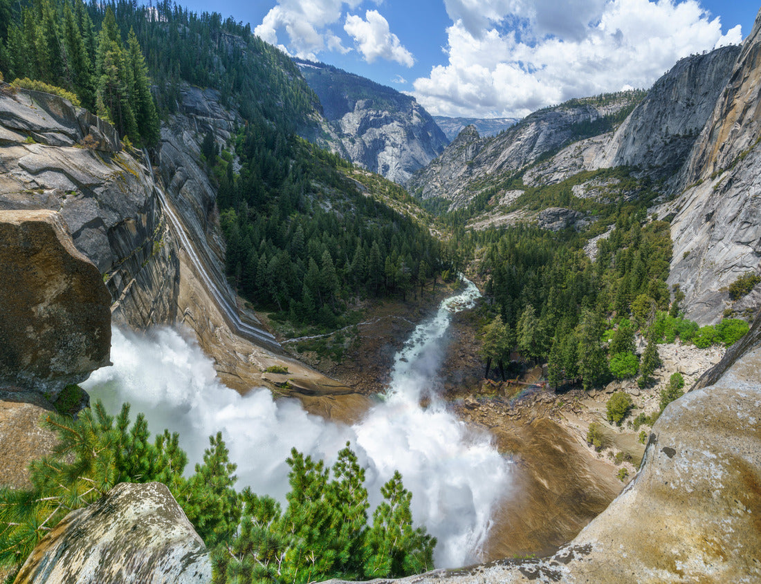 Noah Jigsaw Puzzle Nevada falls in Yosemite national park in California, USA 1000 pieces