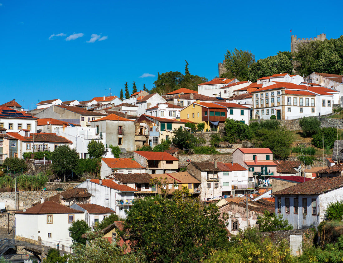 Noah Jigsaw Puzzle Bragança is a city and municipality in northeastern Portugal, capital of the district of Bragança, in the Terras de Trás-os-Montes 1000 pieces