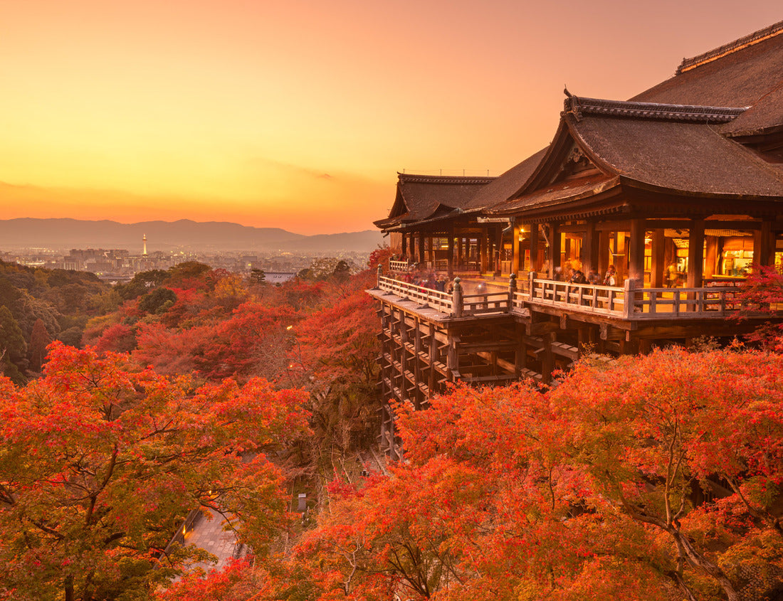 Noah Jigsaw Puzzle Kyoto, Japan at Kiyomizu-dera Temple during an autumn evening 1000 pieces