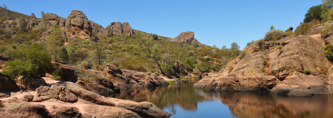 Noah Jigsaw Puzzle Bear Gulch Lake in Pinnacles National Park, California panorama 1000 pieces