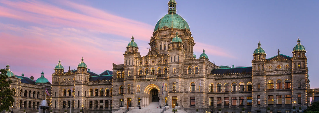 Noah Jigsaw Puzzle British Columbia Provincial Parliament in Victoria at Sunset panorama 1000 pieces
