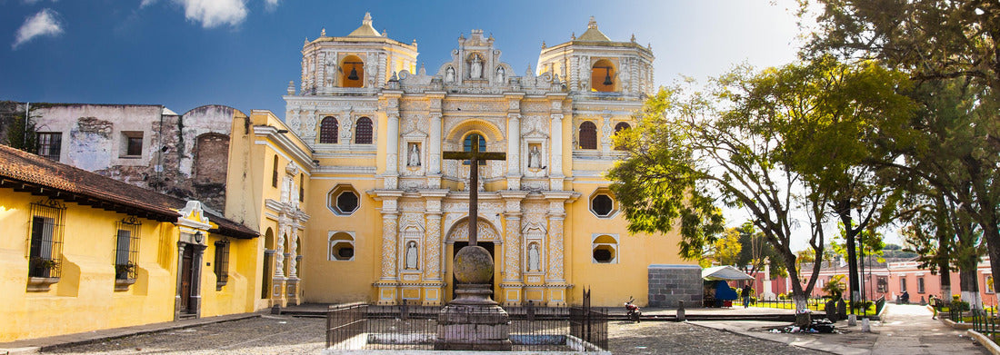 Noah Jigsaw Puzzle La Merced Church in the center of Antigua, Guatemala Panorama 1000 Pieces