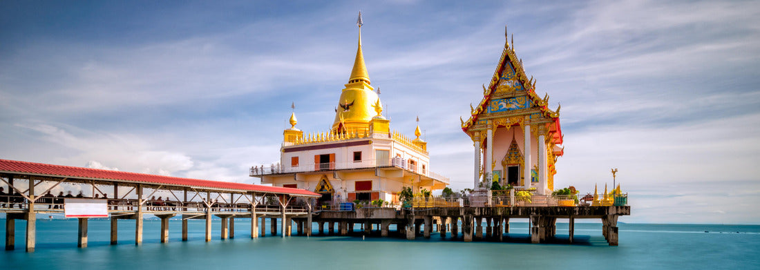 Noah Jigsaw Puzzle Beautiful scene of the Thai temple Wat Hong Thong in the province of Chachoengsao, Thailand Panorama 1000 Pieces