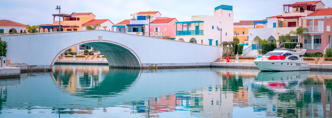Noah Jigsaw Puzzle Landmark of the island of Cyprus - medieval town of Kyrenia (Turkish part), view of castle and navy Panorama 1000 Pieces