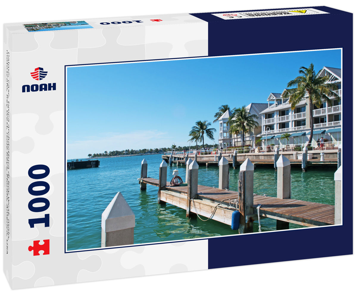Palme, case, tipica architettura di Key West, molo, motoscafo, Key West, isole Keys, Florida, America, USA