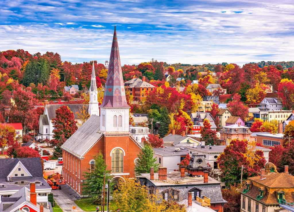 Montpelier, Vermont, USA town skyline in autumn