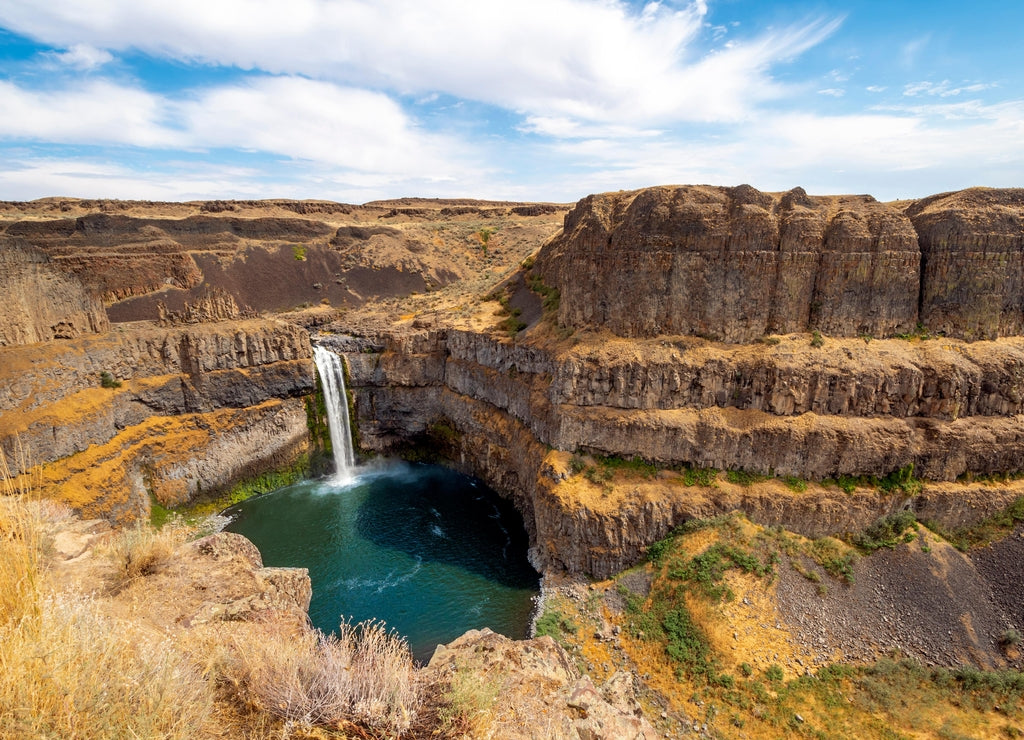 The Palouse Falls State Park waterfall, lake, canyone and gorge in Franklin County, Washington, USA
