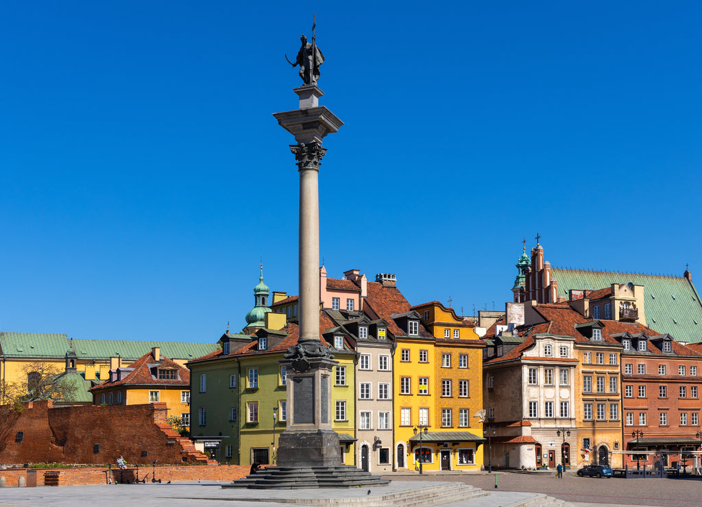 Panoramic view of Royal Castle Square - Plac Zamkowy - in Starowka Old Town with Sigismund III Waza Column and historic tenement houses in Warsaw