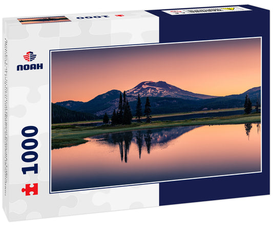 Sparks Lake in Central Oregon Cascade Lakes Highway, a popular outdoors vacation destination