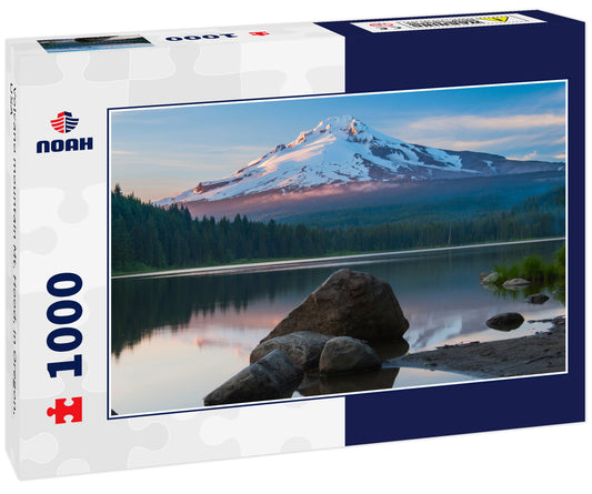 Volcano mountain Mt. Hood, in Oregon, USA