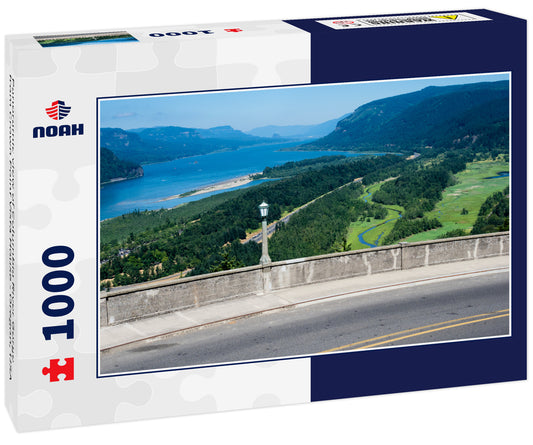 Panoramic view of Columbia River Gorge from Crown Point Vista House - Oregon, USA