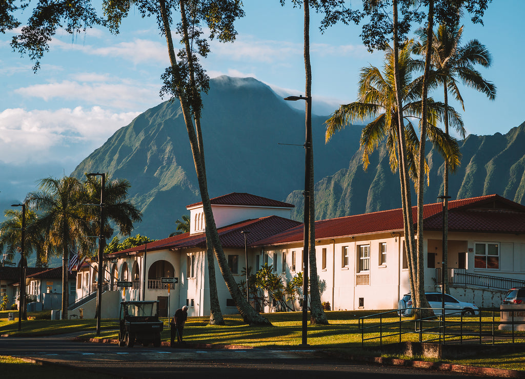 Beautiful park with university of Hawaii during sunny day near Honolulu