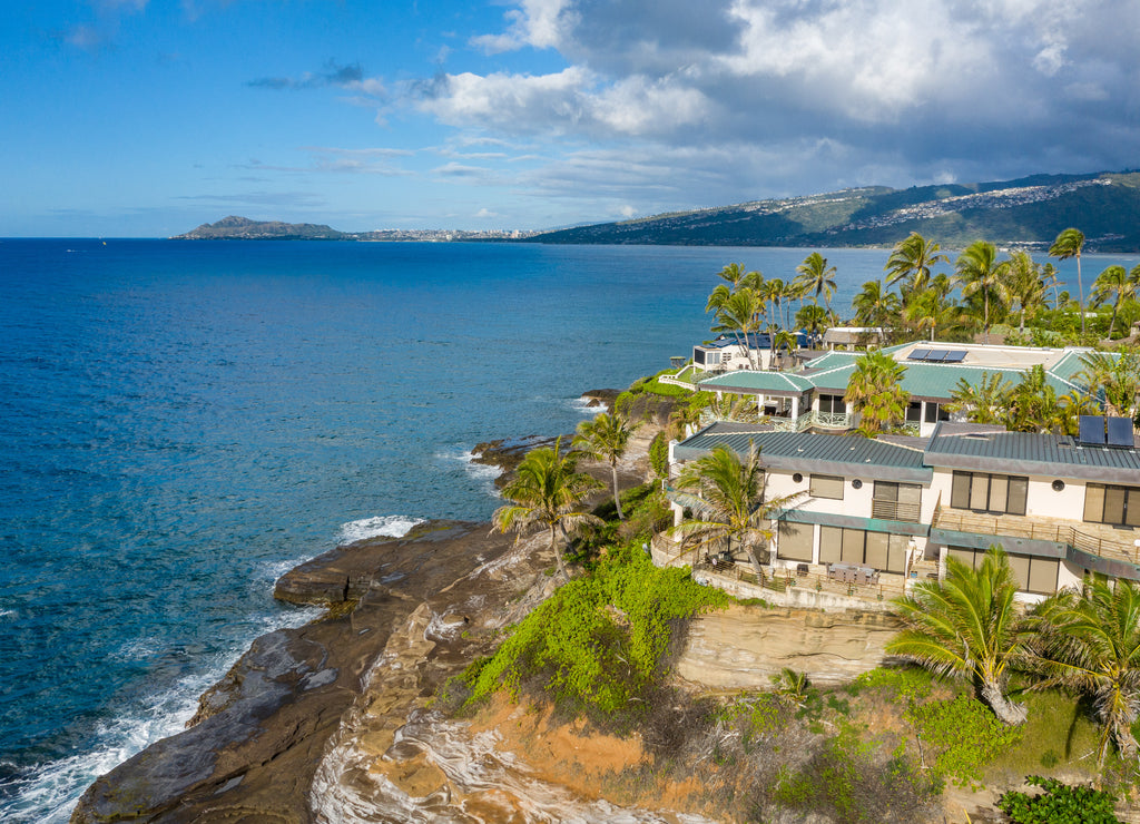 Aerial view of expensive cliff top houses at Portlock overlooking the ocean in Oahu, Hawaii