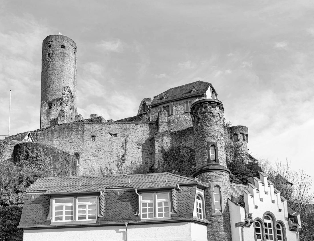 Noah Jigsaw Puzzle Kansas City, Missouri, USA downtown skyline with Union Station in black white 1000 pieces