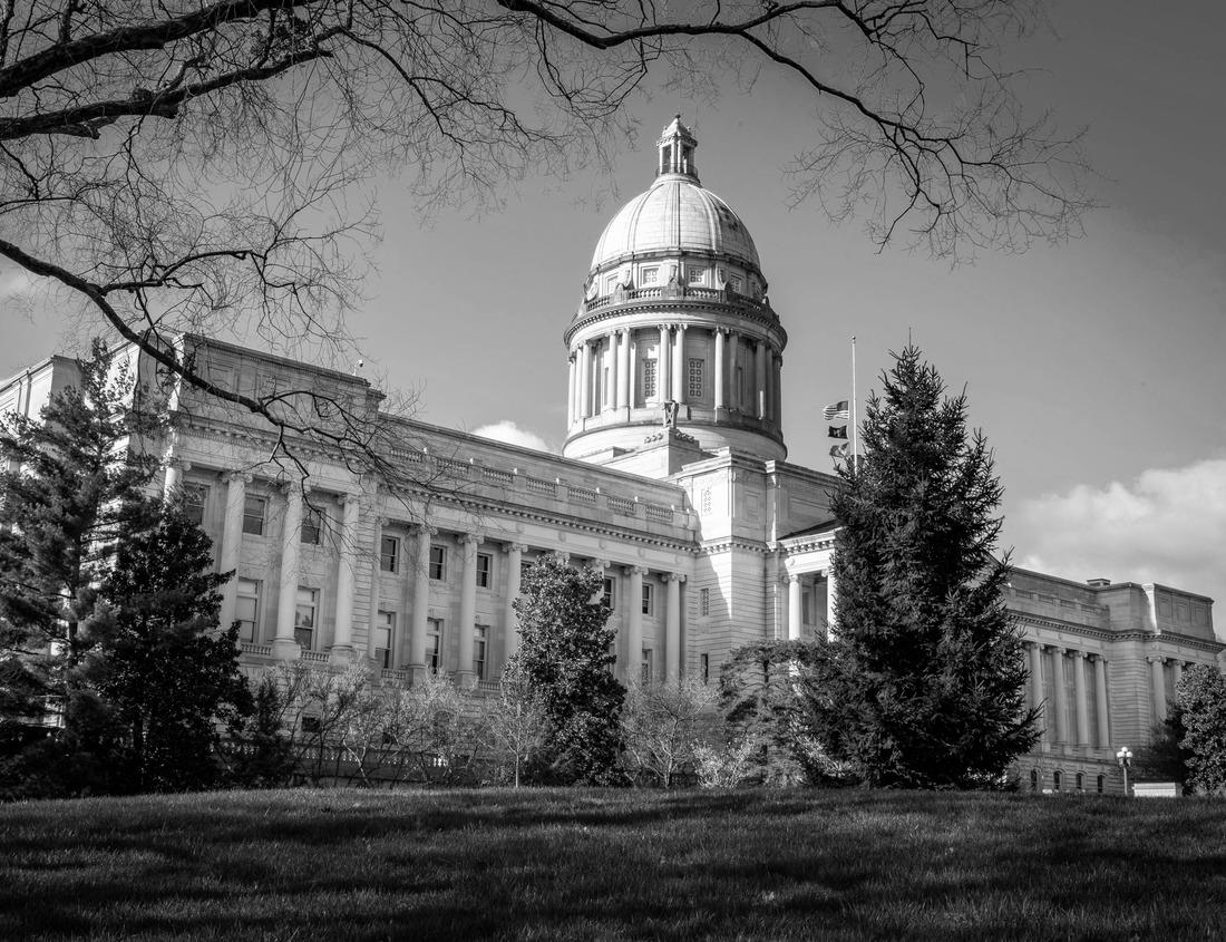 Noah Jigsaw Puzzle Historic buildings in Downtown Detroit - Michigan, United States in black white 1000 pieces