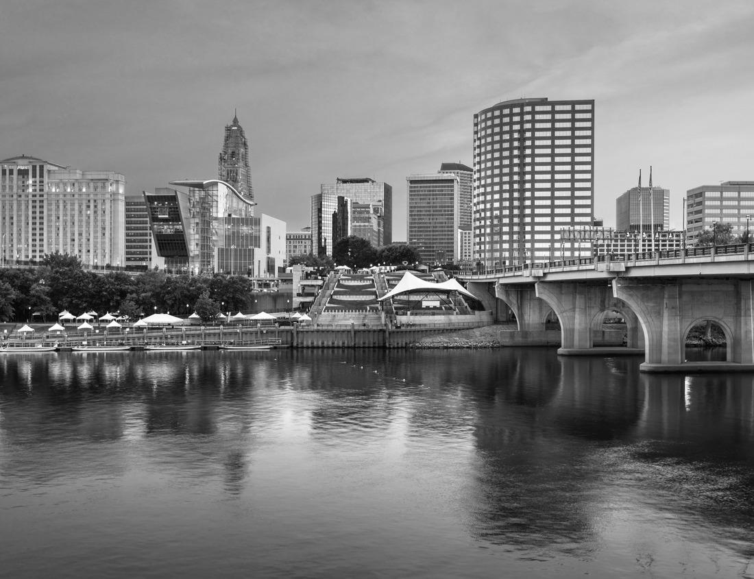 Noah Jigsaw Puzzle Downtown Streets Of Dover, NH (New Hampshire) In The Summer in black white 1000 pieces