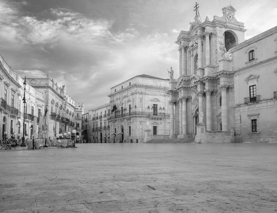 Noah Jigsaw Puzzle Beautiful summer day at Calf Pasture Beach in Norwalk, Connecticut USA, on Long Island Sound in black white 1000 pieces