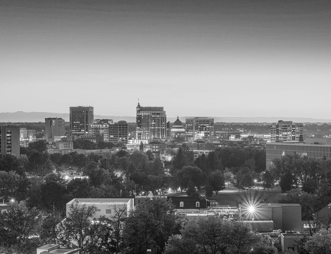 Noah Jigsaw Puzzle A sunrise photo of the Flatirons in Chautauqua Park in Boulder, Colorado in black white 1000 pieces