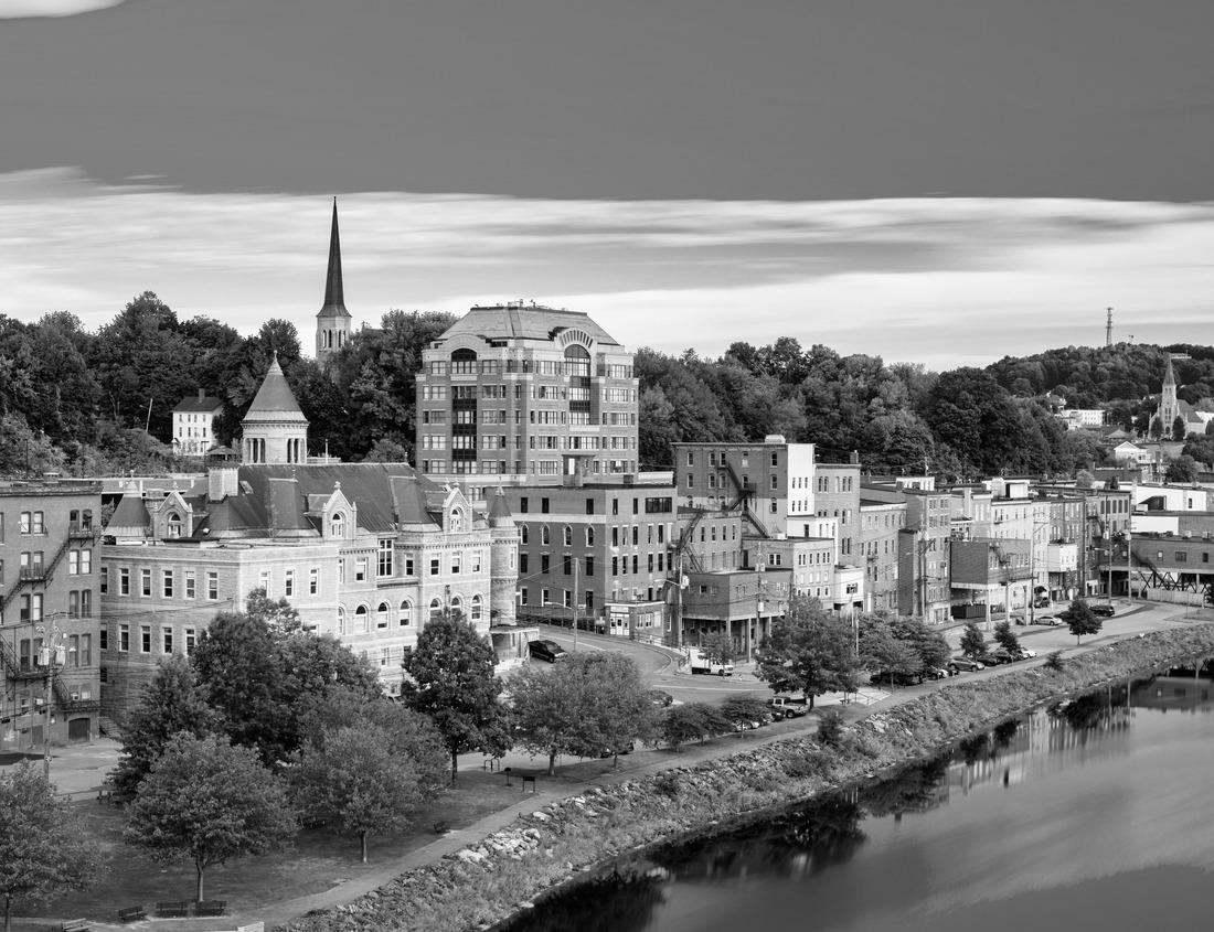 Noah Jigsaw Puzzle Madison skyline at sunset, Wisconsin in black white 1000 pieces