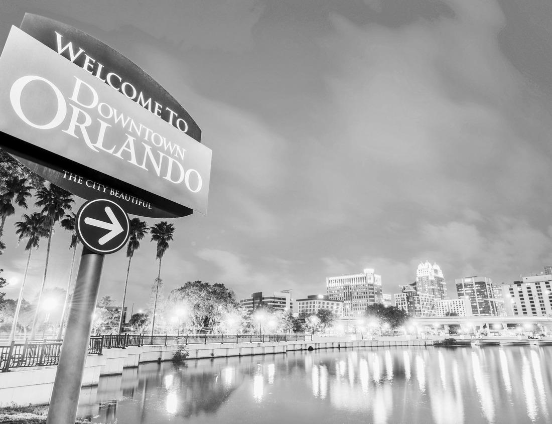 Noah Jigsaw Puzzle Aerial view of Dar es Salaam, Tanzania in black white 1000 pieces