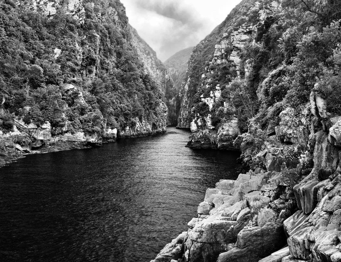 Noah Jigsaw Puzzle Newquay in Cornwall, UK in black white 1000 pieces