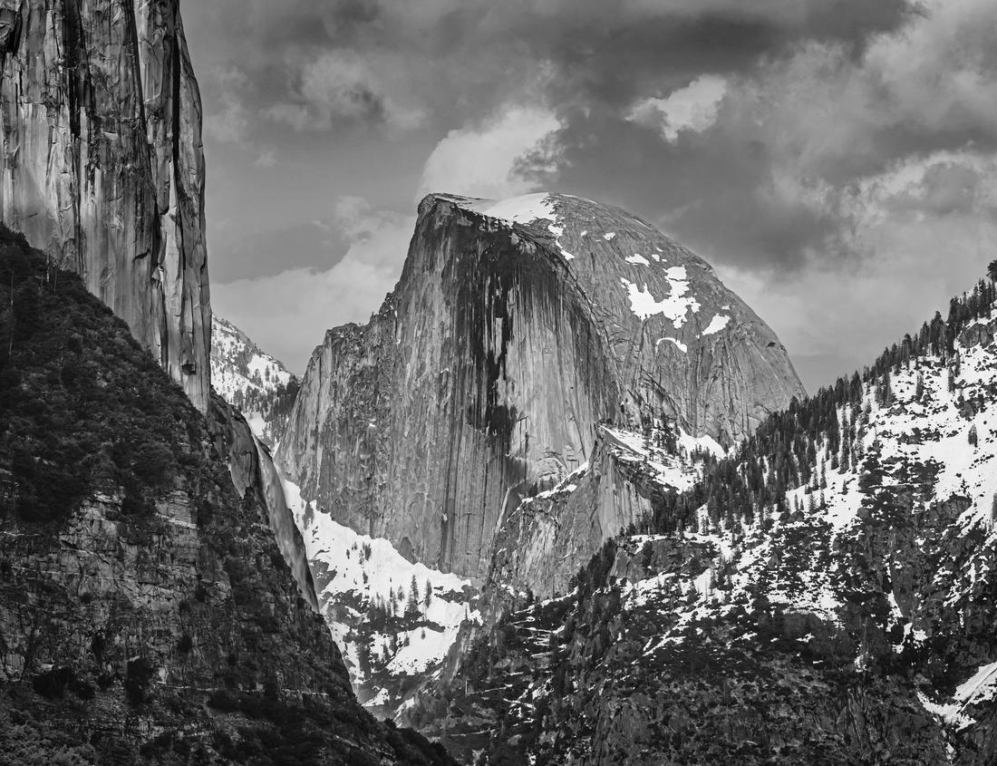 Noah Jigsaw Puzzle City of Lausanne. Cityscape of downtown Lausanne, Switzerland at beautiful autumn sunset in black white 1000 pieces
