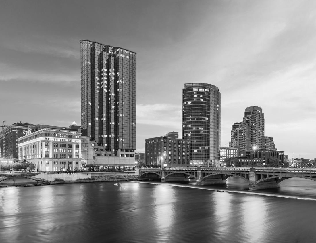 Noah Jigsaw Puzzle Amicalola Falls, Georgia, USA in the fall season in black white 1000 pieces